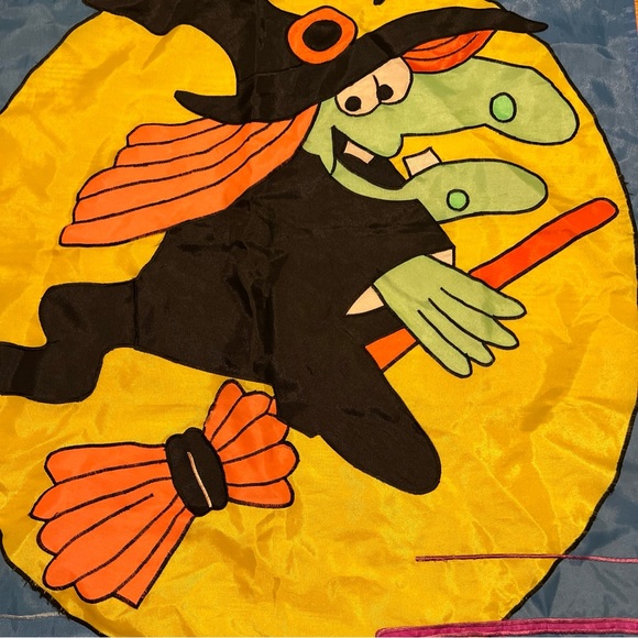 VTG 1994 LARGE HALLOWEEN WITCH FLAG 39" X 27" Reversible. - Picture 3 of 9